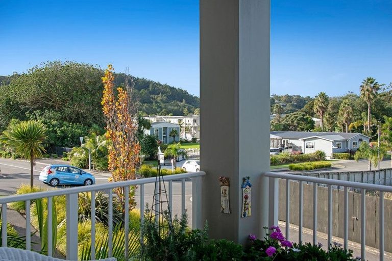 Photo of property in 10 Rewa Rewa Lane, Orewa, 0931