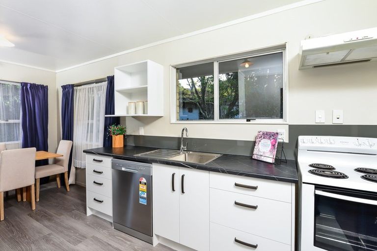 Photo of property in 26 Elmwood Crescent, Pukete, Hamilton, 3200