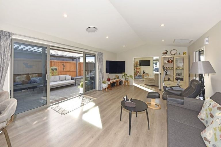 Photo of property in 76 Muirhill Street, Halswell, Christchurch, 8025