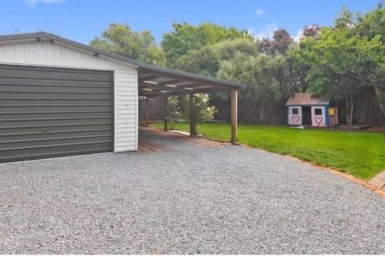 Photo of property in 11 Christian Street, Bryndwr, Christchurch, 8053