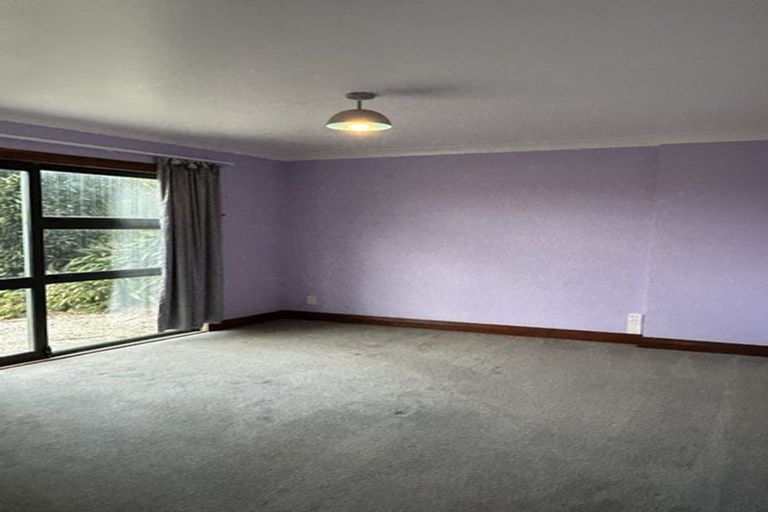 Photo of property in 41 Ashton Fitchett Drive, Brooklyn, Wellington, 6021