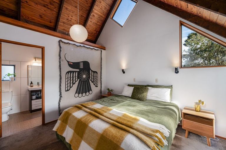 Photo of property in 172 Huia Road, Titirangi, Auckland, 0604