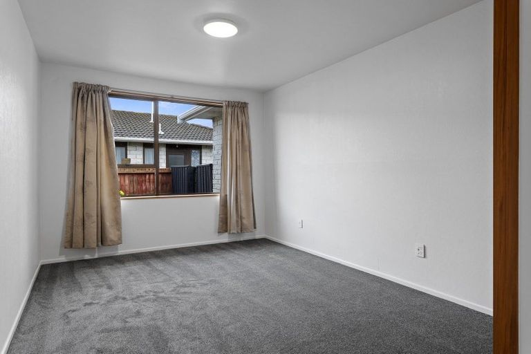 Photo of property in 58b Sarabande Avenue, Redwood, Christchurch, 8051
