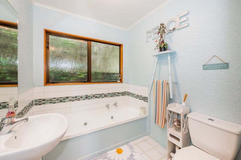 Photo of property in 40 Hicks Crescent, Waikanae Beach, Waikanae, 5036