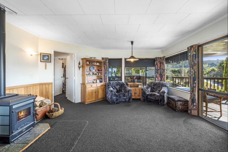 Photo of property in 13 Cherry Lane, Acacia Bay, Taupo, 3330