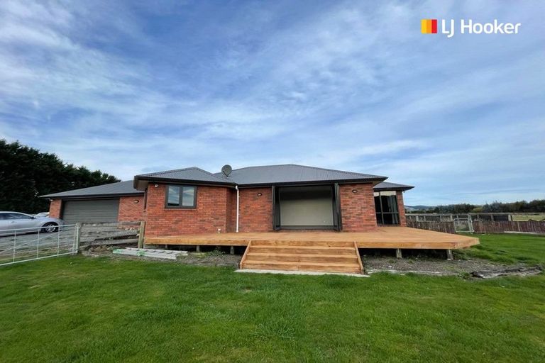 Photo of property in 345 Riccarton Road West, Mosgiel, 9092
