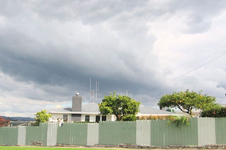 Photo of property in 2 Oxford Street, Parkvale, Tauranga, 3112