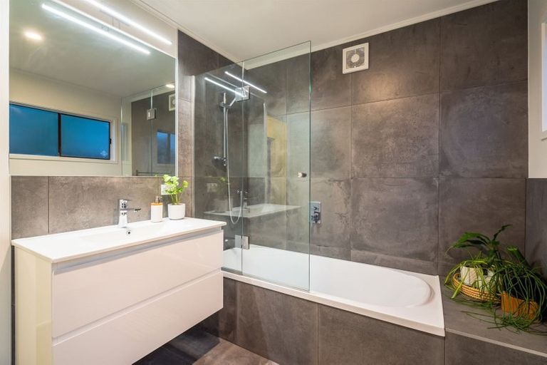 Photo of property in 1/34 Mountbatten Avenue, Hillcrest, Auckland, 0627