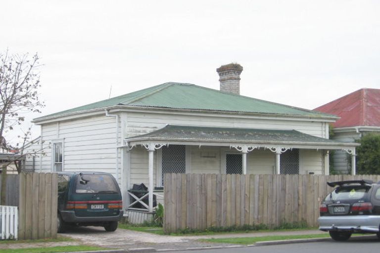 Photo of property in 8 Station Road, Paeroa, 3600