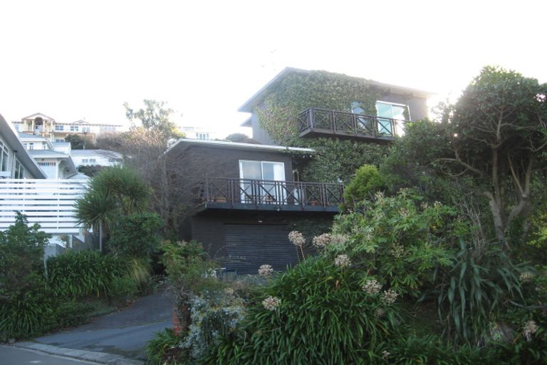 Photo of property in 16 Beere Haven Road, Seatoun, Wellington, 6022