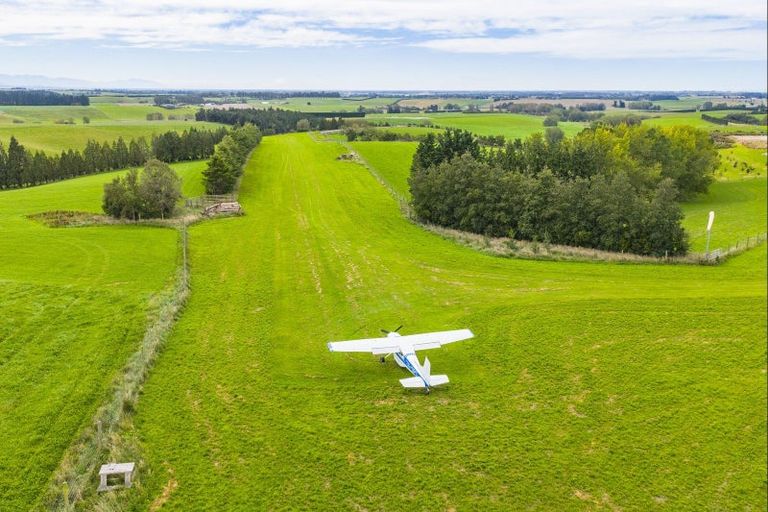 Photo of property in 234 Spur Road, Hadlow, Timaru, 7975