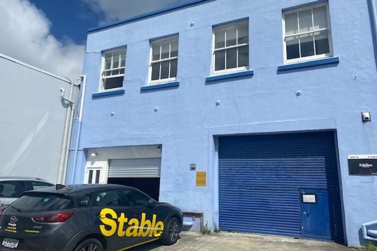 Photo of property in 1/2 King Street, Mount Cook, Wellington, 6021