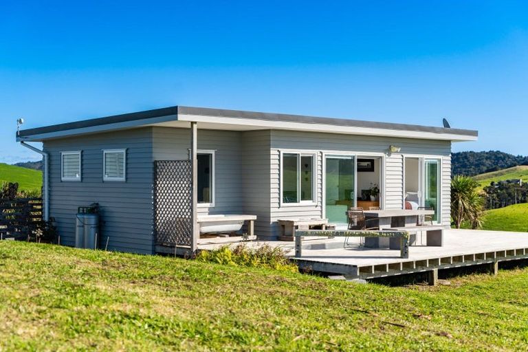 Photo of property in 1645 Matapouri Road, Matapouri, Whangarei, 0173