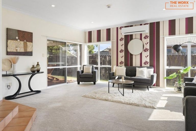 Photo of property in 6 Aristoy Close, Conifer Grove, Takanini, 2112