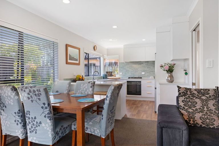 Photo of property in 16a Haven Grove, Papamoa Beach, Papamoa, 3118