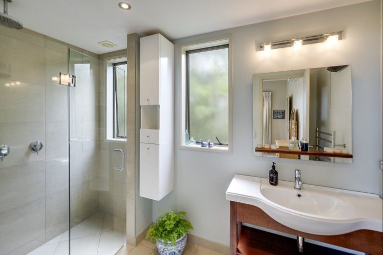 Photo of property in 17 Shortland Place, Havelock North, 4130