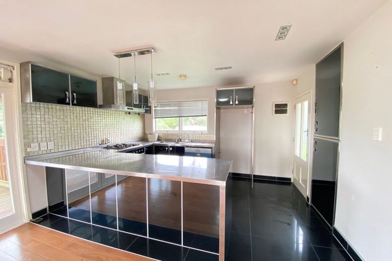 Photo of property in 15 Ennis Avenue, Pakuranga Heights, Auckland, 2010