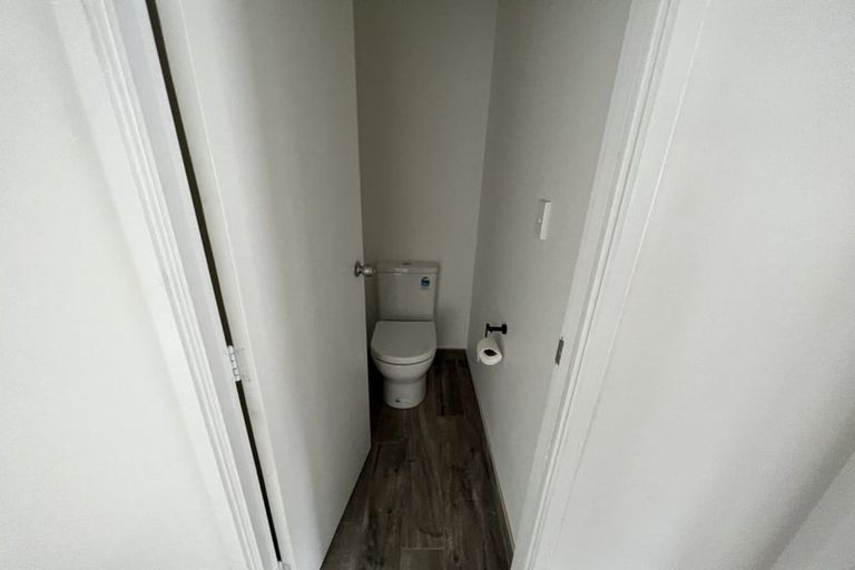 Photo of property in 2/1 Keldale Place, Forrest Hill, Auckland, 0620