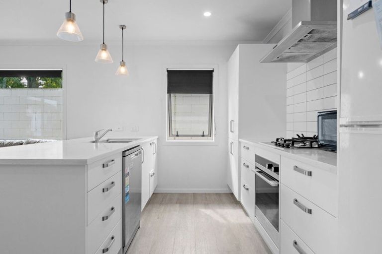 Photo of property in 4/56 Sandwich Road, Saint Andrews, Hamilton, 3200