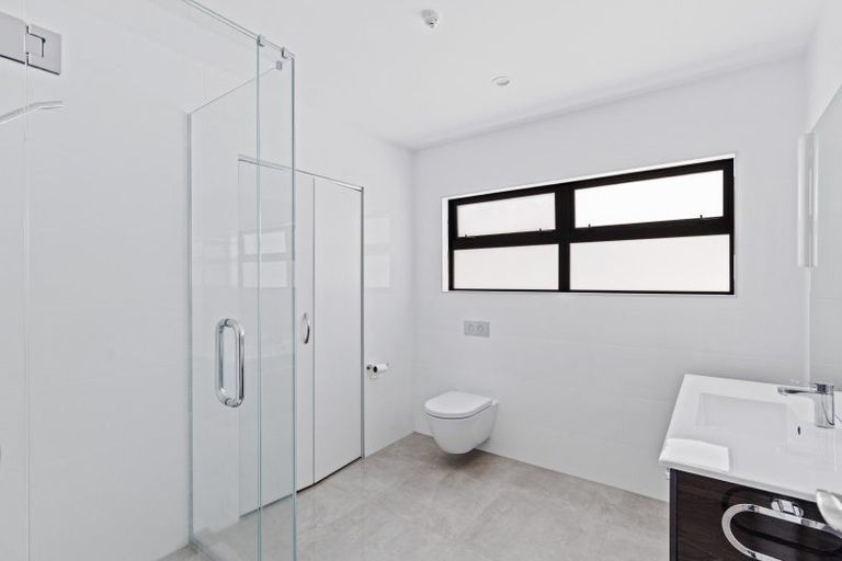 Photo of property in 5/86 Hurlstone Drive, Waiwhakaiho, New Plymouth, 4312