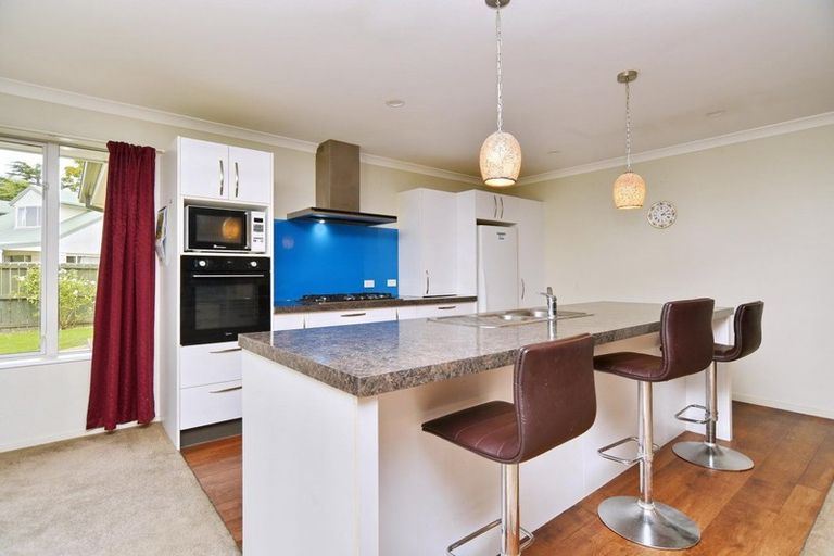 Photo of property in 17 Stanton Place, Woodend, 7610