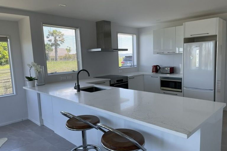 Photo of property in 43 Cullen Street, Mangawhai Heads, Mangawhai, 0505