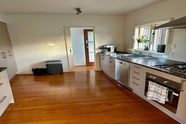 Photo of property in 24 Middleton Road, Upper Riccarton, Christchurch, 8041