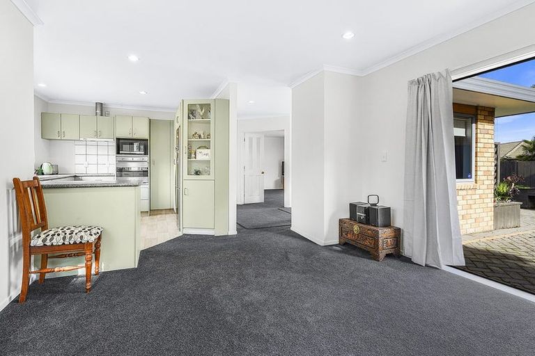 Photo of property in 5 Guernsey Place, Grandview Heights, Hamilton, 3200