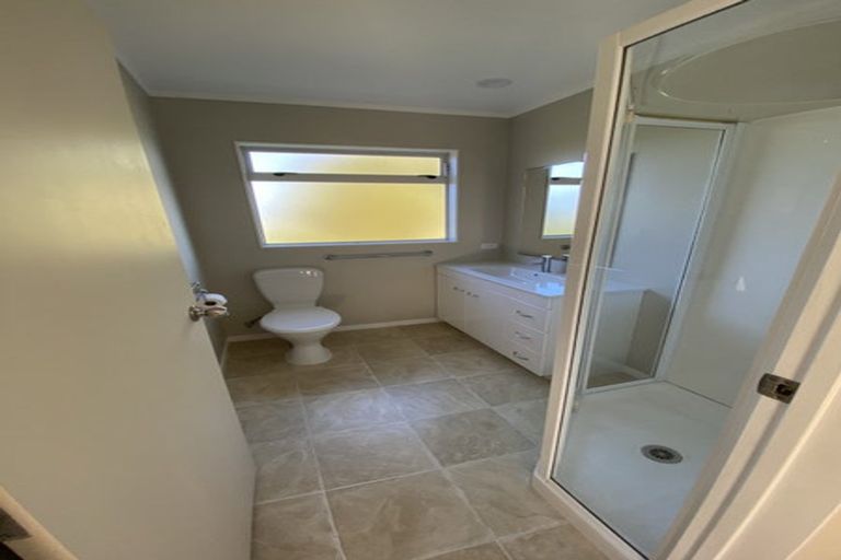 Photo of property in 419 Wairere Road, Waitakere, Henderson, 0782