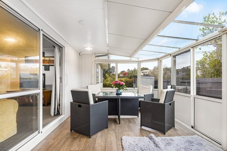 Photo of property in 1/18 Matipo Road, Te Atatu Peninsula, Auckland, 0610