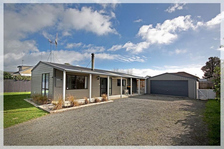 Photo of property in 5 Linklater Avenue, Foxton Beach, Foxton, 4815