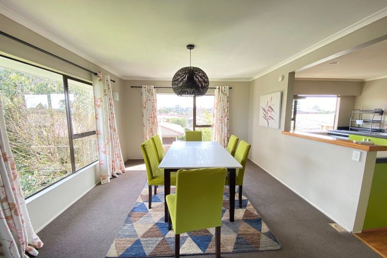 Photo of property in 6 Riesling Place, Henderson, Auckland, 0612