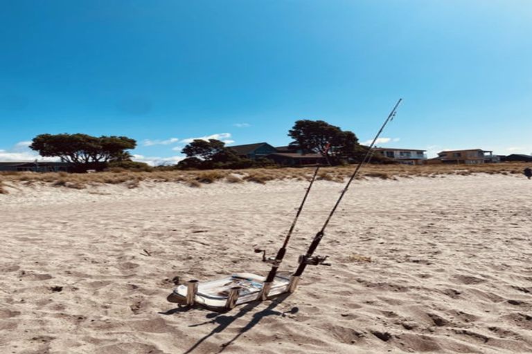 Photo of property in 36 Motiti Road, Papamoa Beach, Papamoa, 3118