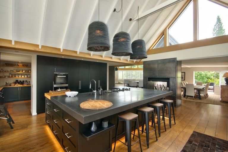 Photo of property in 397 Arrowtown-lake Hayes Road, Arrowtown, 9371