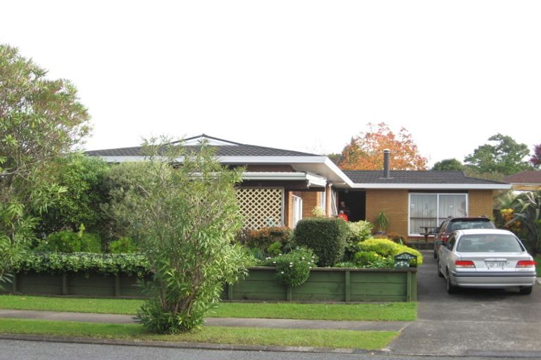 Photo of property in 15 Liam Place, Half Moon Bay, Auckland, 2012