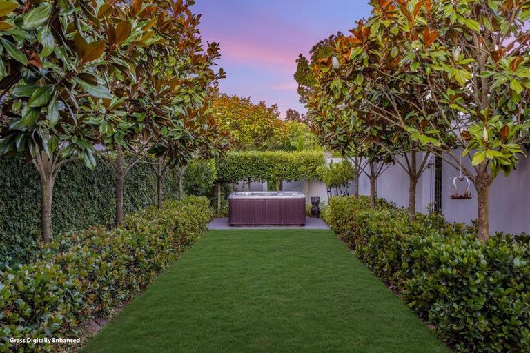 Photo of property in 18 Taunton Place, Rangiora, 7400