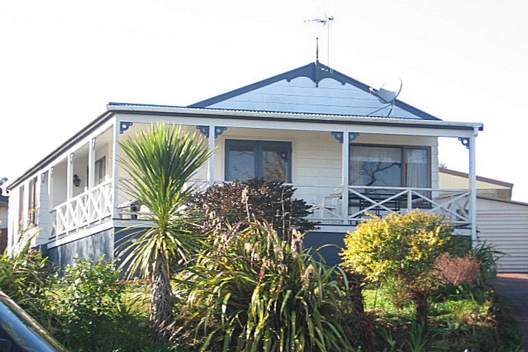 Photo of property in 21 Pohutukawa Drive, Pukete, Hamilton, 3200