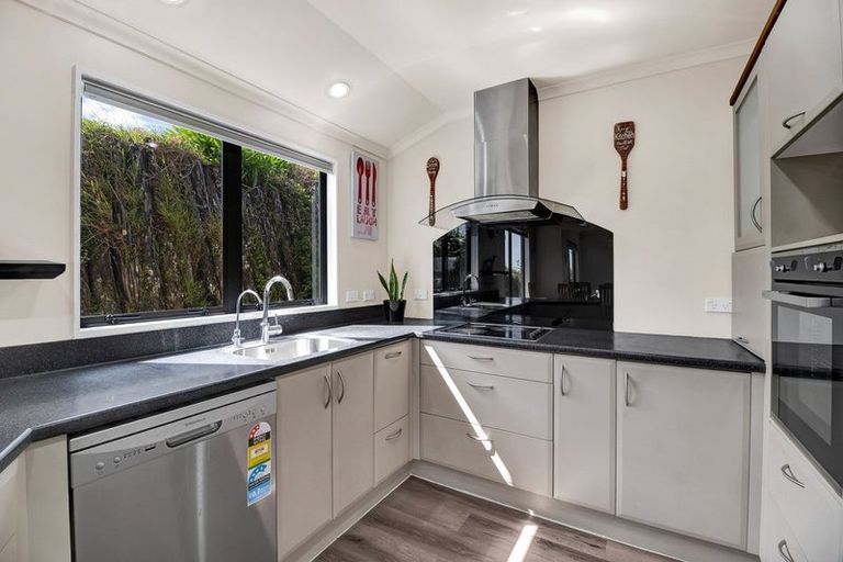 Photo of property in 81a Oranga Street, Westown, New Plymouth, 4310