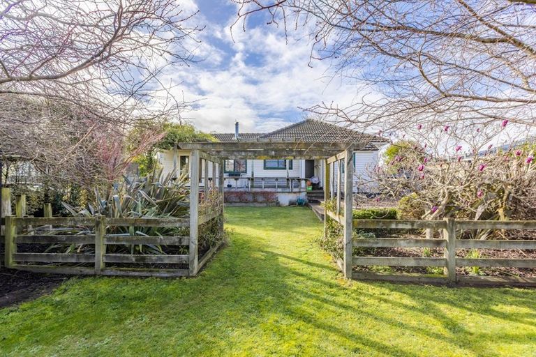 Photo of property in 14 Goodger Street, Waipukurau, 4200