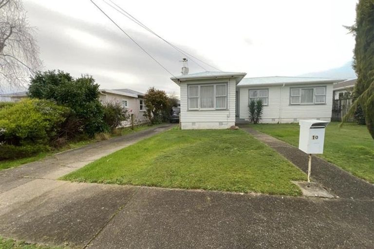 Photo of property in 10 Cobham Street, Levin, 5510