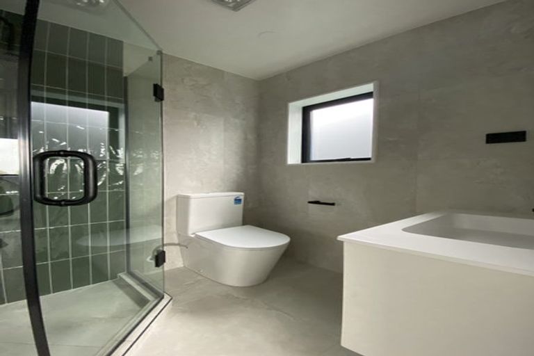 Photo of property in 4e Tainui Terrace, Mangere Bridge, Auckland, 2022