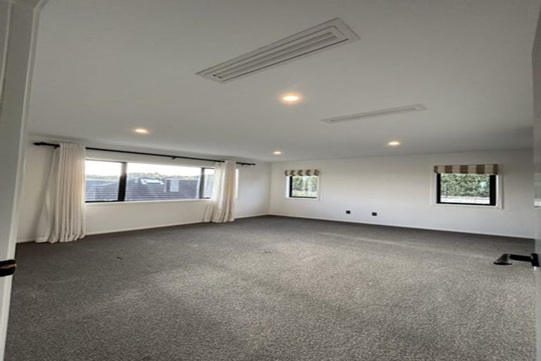 Photo of property in 4 Flavell Drive, Orewa, 0931