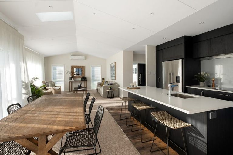 Photo of property in 6 White Road, Otane, 4202