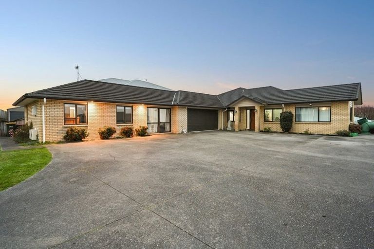 Photo of property in 14 Castleton Way, Flagstaff, Hamilton, 3210