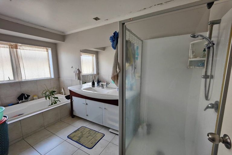 Photo of property in 42 Raphoe Road, Flat Bush, Auckland, 2019