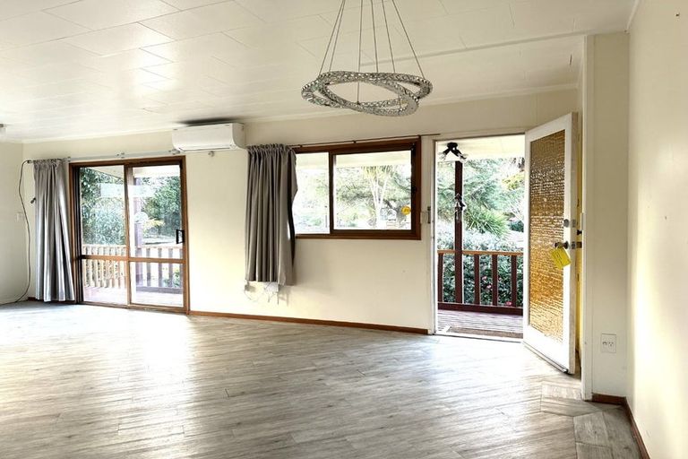 Photo of property in 2/13 Phoenix Place, Papatoetoe, Auckland, 2025