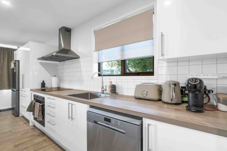 Photo of property in 92 Dunbeath Crescent, Kew, Invercargill, 9812