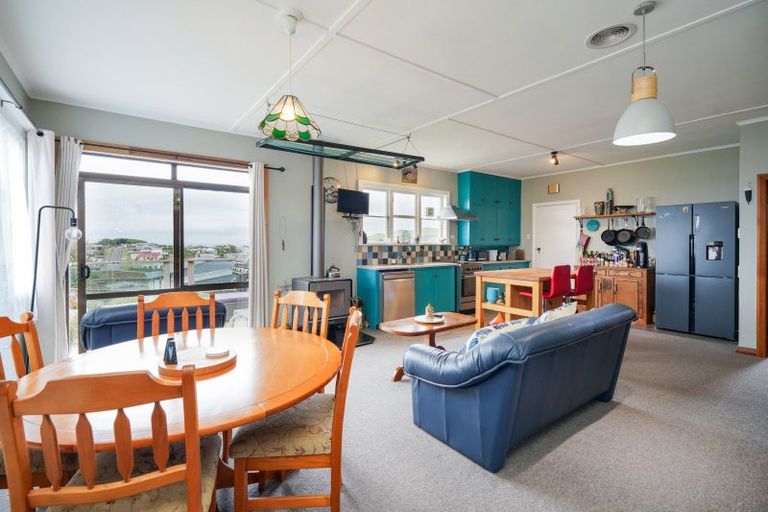 Photo of property in 23 Osborne Street, Riverton/aparima, Riverton, 9822