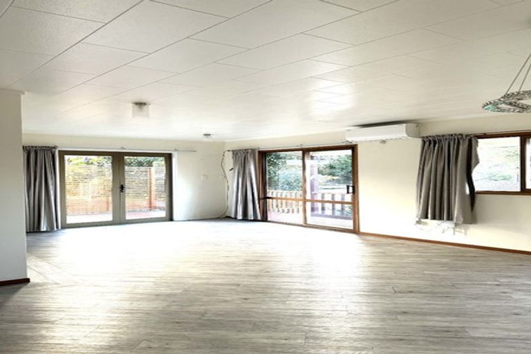 Photo of property in 2/13 Phoenix Place, Papatoetoe, Auckland, 2025