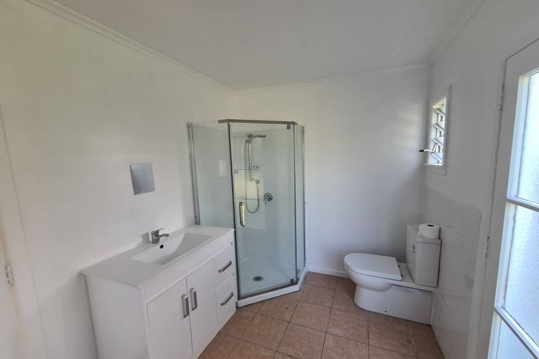Photo of property in 36c Lincoln Road, Henderson, Auckland, 0610